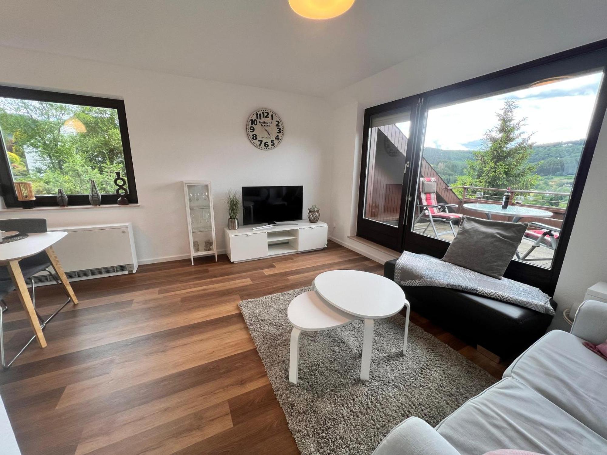 Gemuetliche 3-Zimmer-Wohnung Mit Panoramablick Und Kostenlosem Ueberdachten Parkplatz Winterberg Ngoại thất bức ảnh